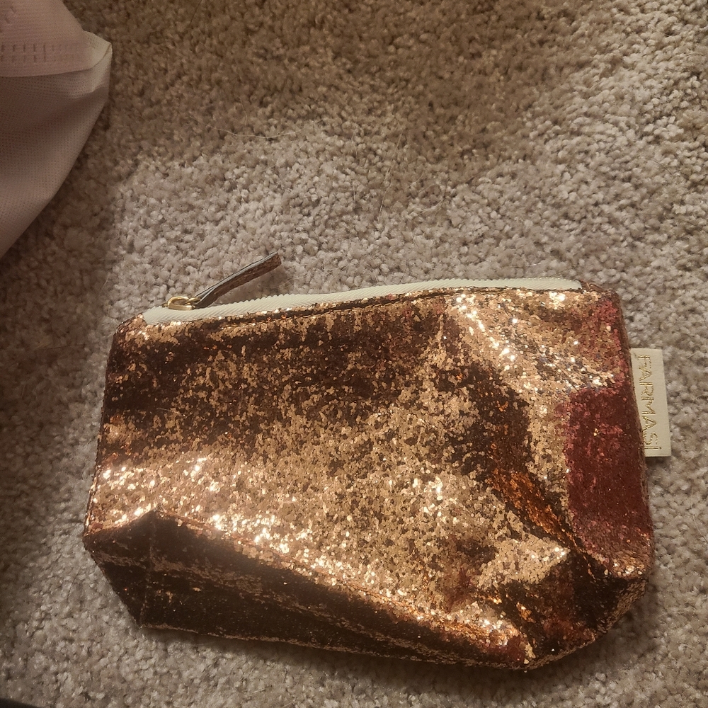 Farmasi makeup bag